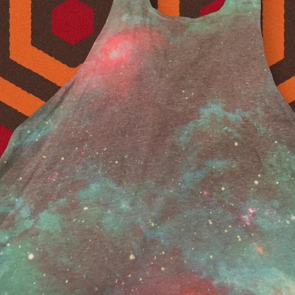 KENDALL + KYLIE Cosmic Muscle Tee Tank - Picture 4 of 5